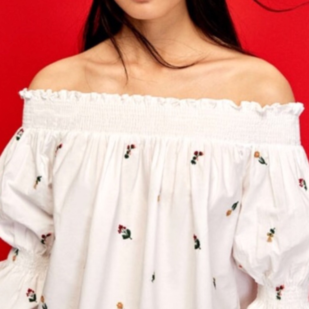 🌷💕🕊Zara shoulders off top🕊💕🌷